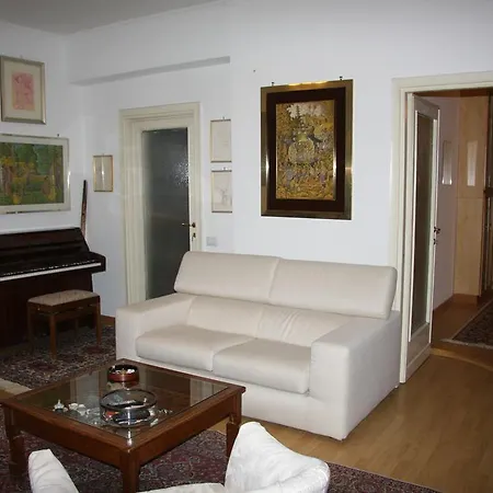 In Nomentana Nuova Séjour chez l'habitant